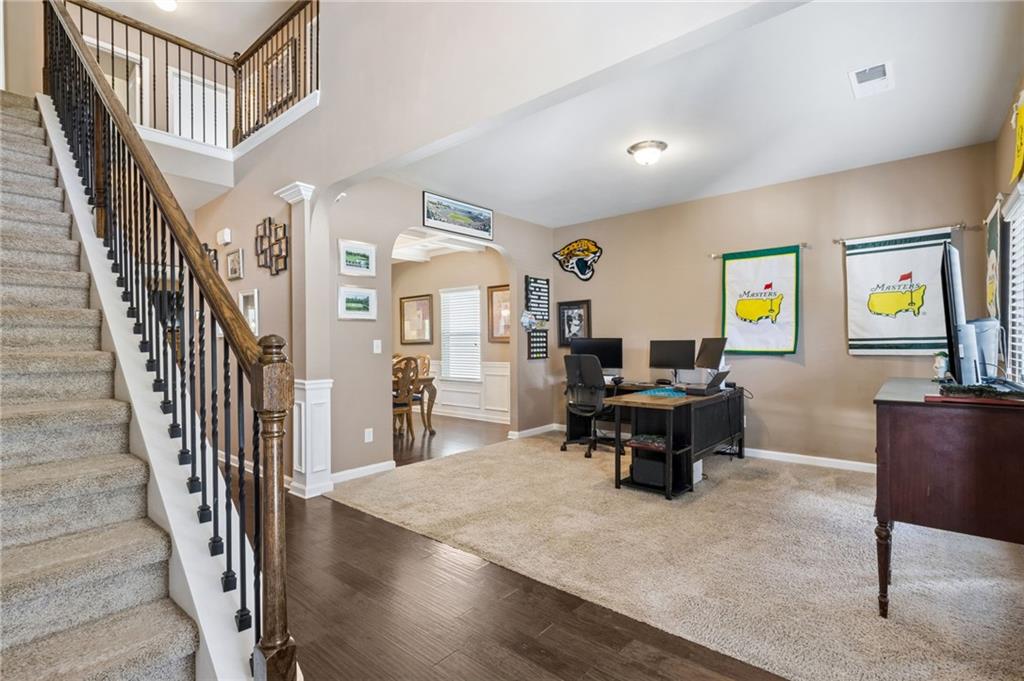 5943 Lexington Way