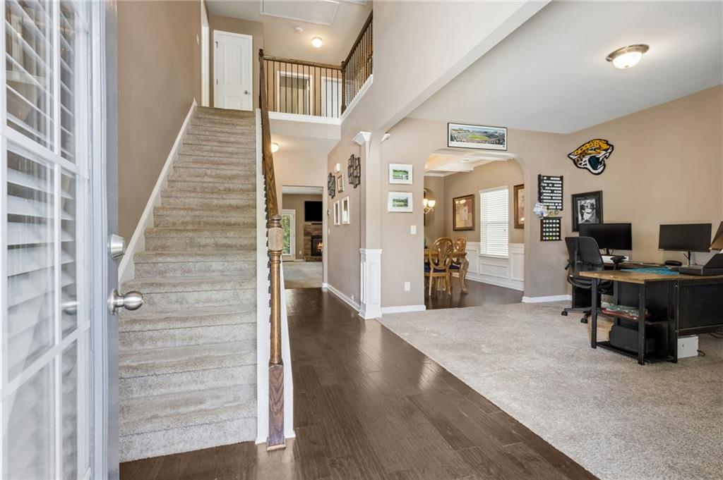 5943 Lexington Way