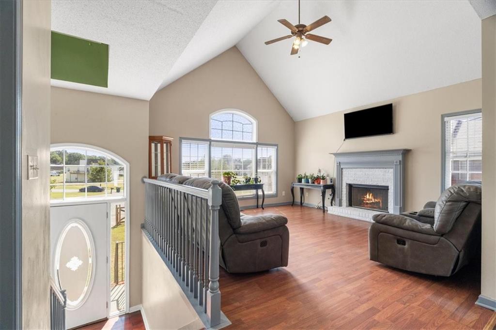132 Pin Oak Lane SE