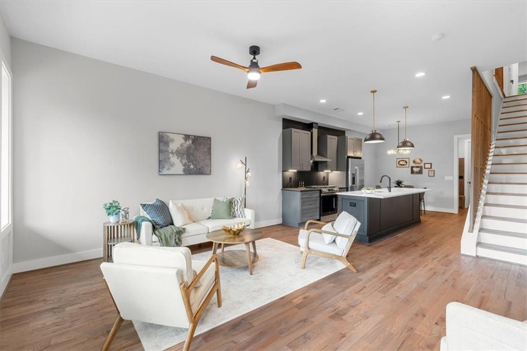 458 Connally Street SE