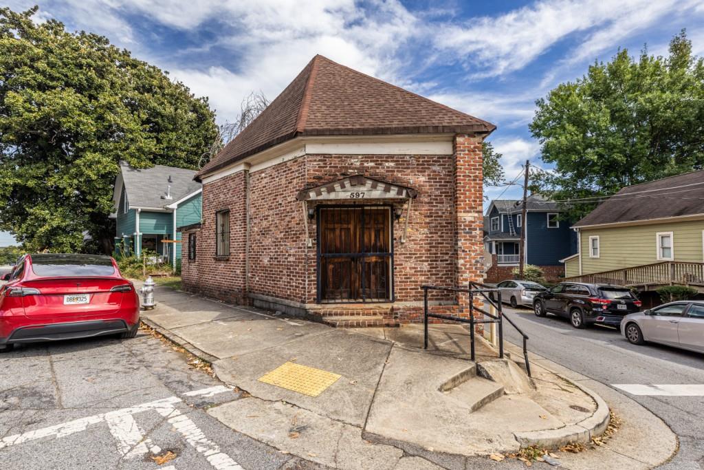 597 Auburn Avenue NE