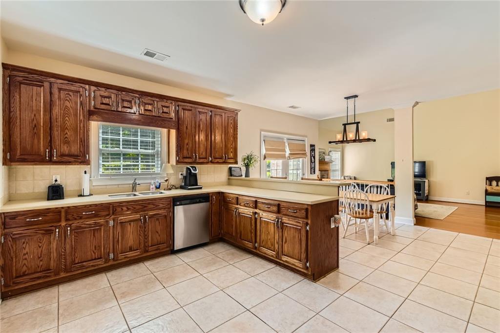 595 Mcgarity Drive, Mcdonough, Georgia image 8