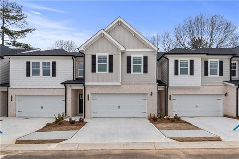 Condo For Sale - 608 Treasure Drive<br/> Stockbridge, GA 30281