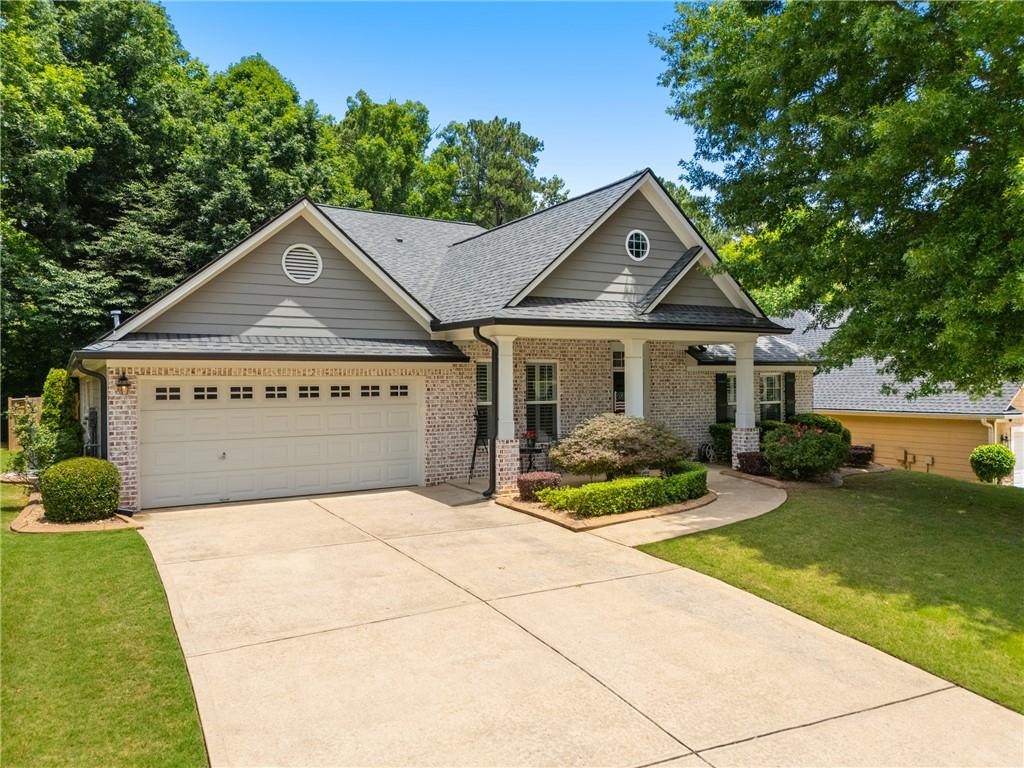 594 Longwood Place
