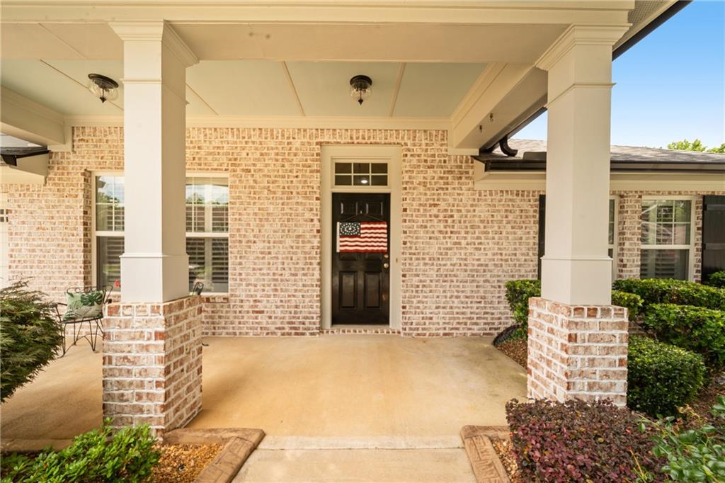 594 Longwood Place