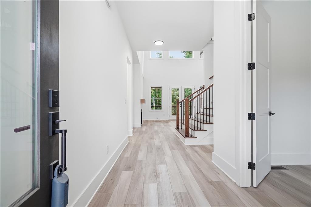 5676 MEADOW VIEW Drive