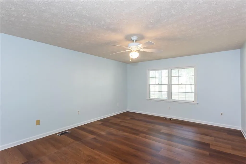 Covington, Georgia 30016, United States, 3 Bedrooms Bedrooms, ,2 BathroomsBathrooms,Residential,Active,215583