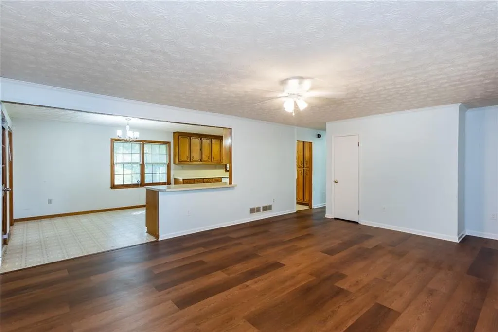 Covington, Georgia 30016, United States, 3 Bedrooms Bedrooms, ,2 BathroomsBathrooms,Residential,Active,215583