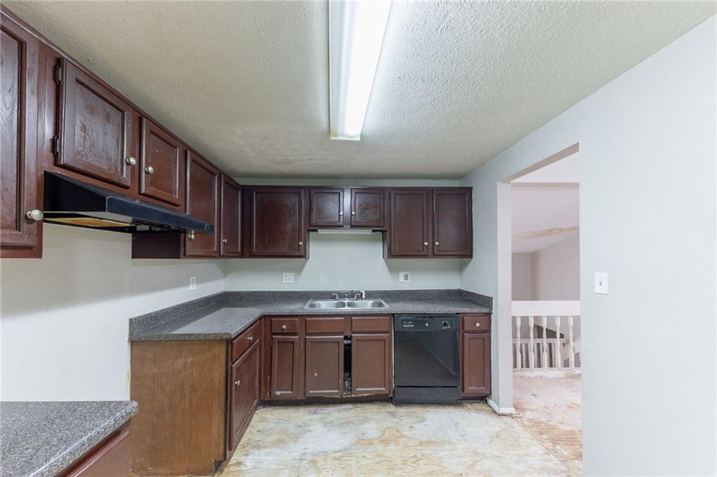1060 S Millard Way, Stone Mountain, Georgia image 3