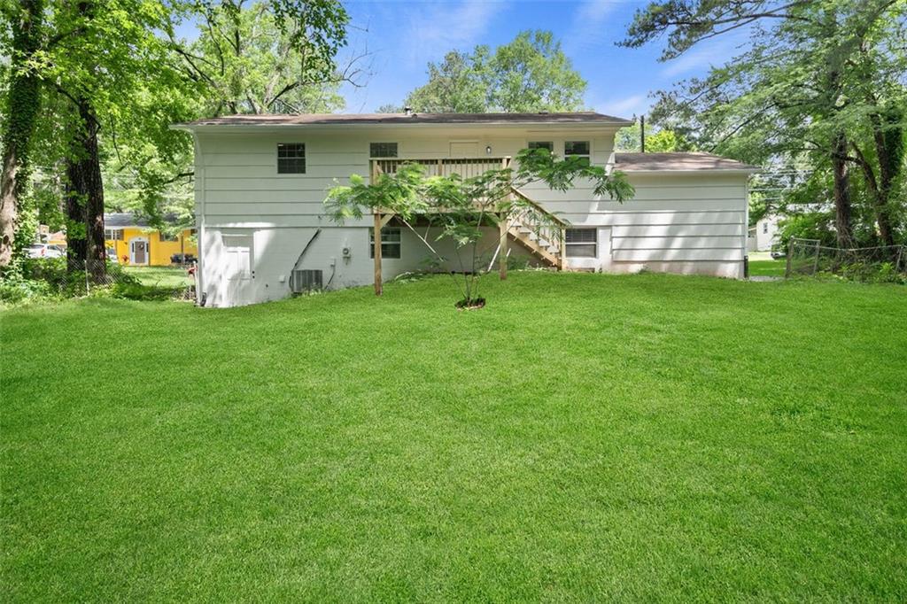 1386 Pineglen Drive, Riverdale, Georgia image 32
