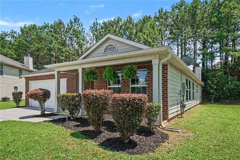 Homes For Sale - 460 Pinevale Court<br/> Fulton County, Atlanta, GA 30349