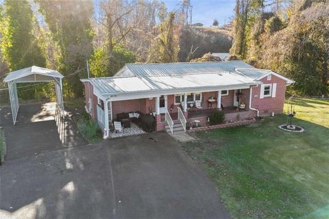 A home in Ellijay