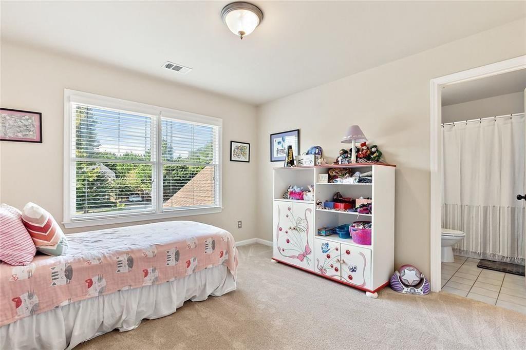 GLEN BROOKE - Residential