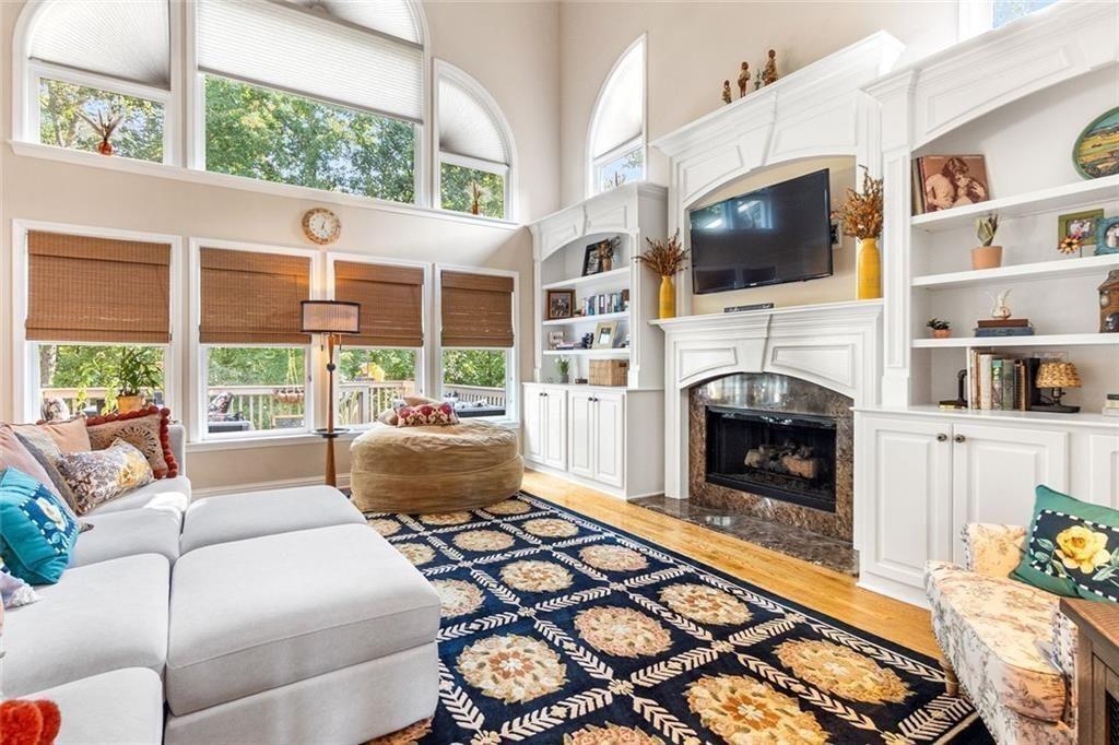 GLEN BROOKE - Residential