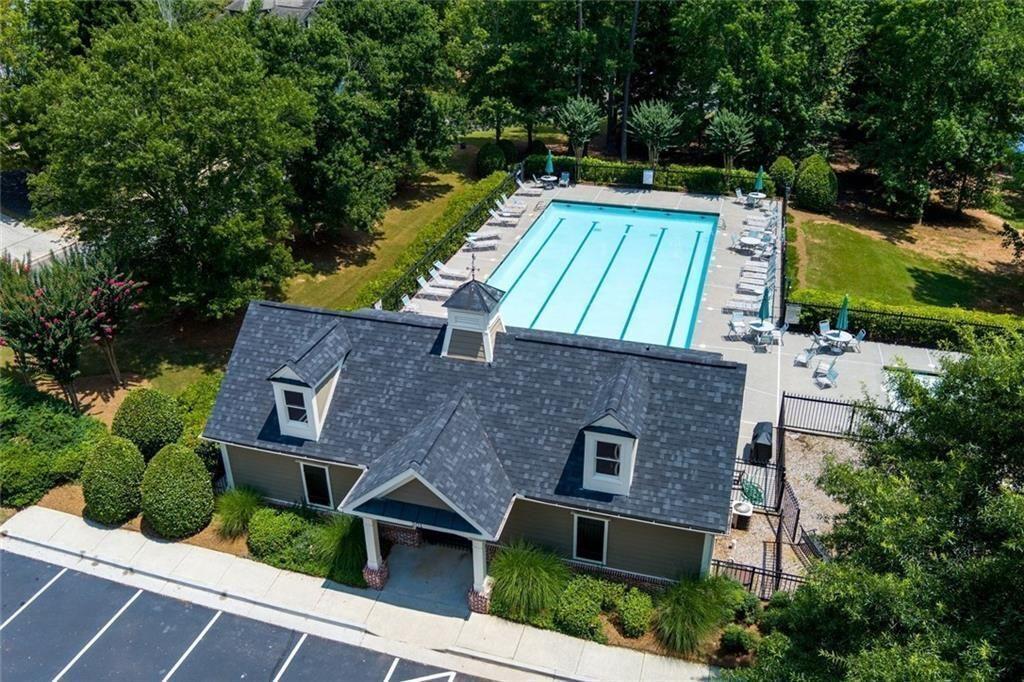 GLEN BROOKE - Residential