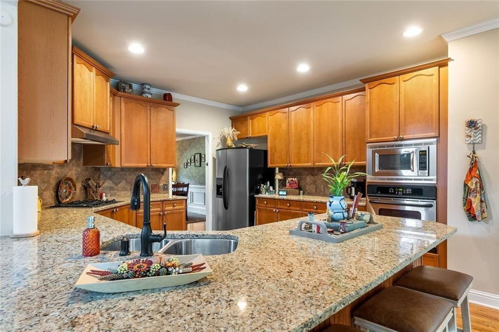 GLEN BROOKE - Residential