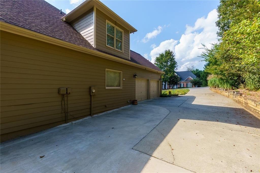 GLEN BROOKE - Residential