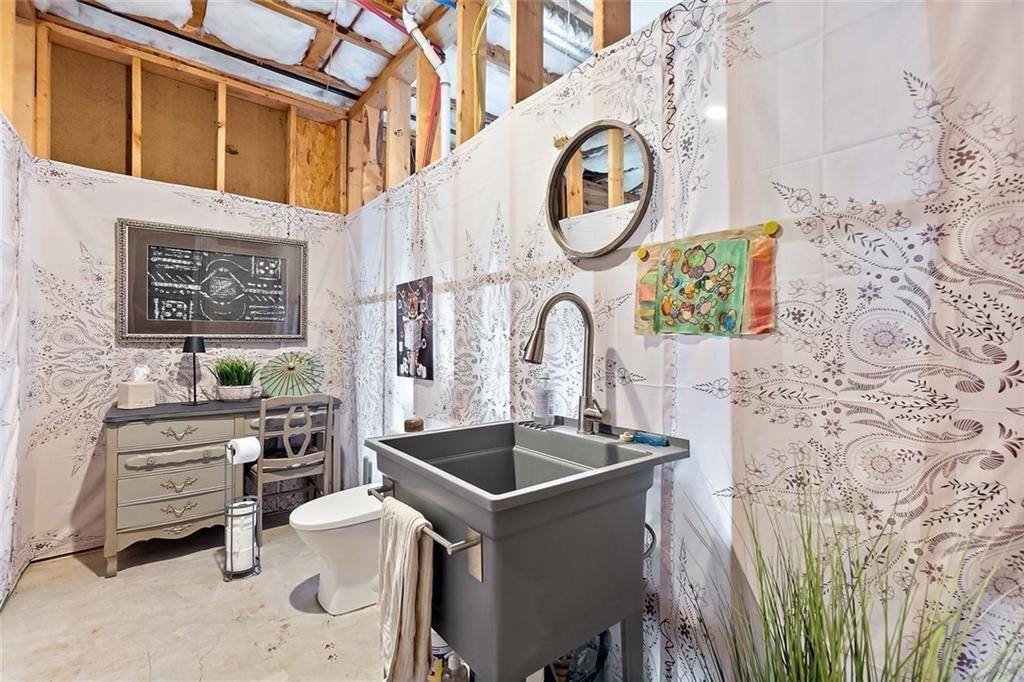 GLEN BROOKE - Residential