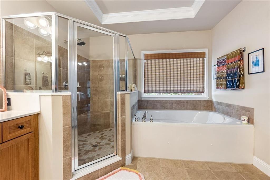 GLEN BROOKE - Residential