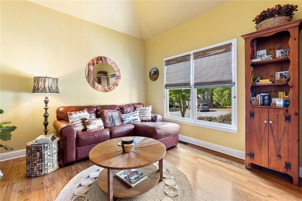 GLEN BROOKE - Residential