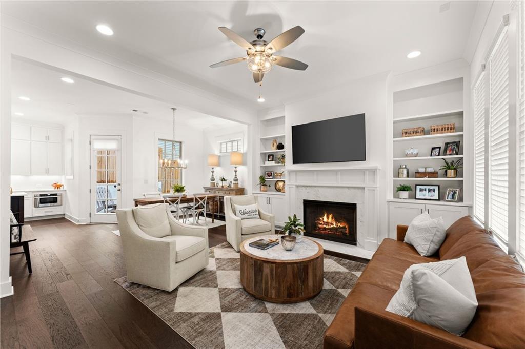 2006 Cottonwood Lane