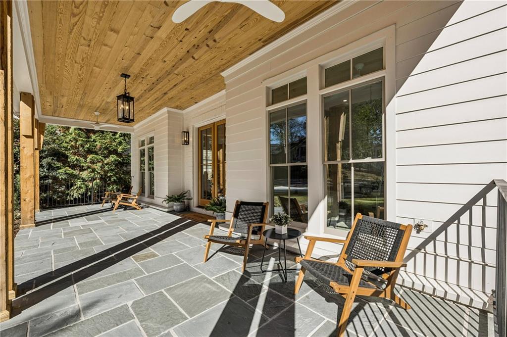 654 Elkmont Drive NE