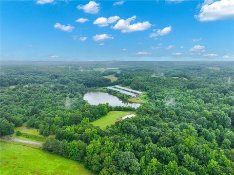 Homes For Sale - 397 Reed Brawner Road<br/> Royston, GA 30662
