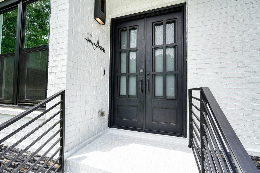 2804 Skyland Drive, Brookhaven, Georgia image 8