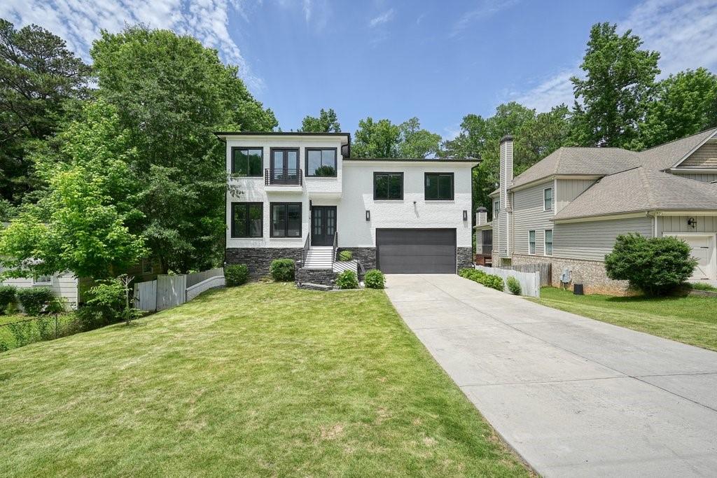 2804 Skyland Drive NE