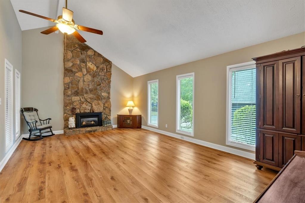 30 Sweetwood Court, Roswell, Georgia image 6