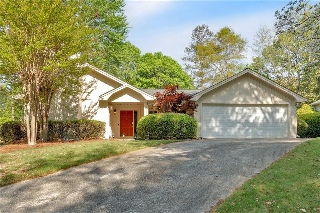 30 Sweetwood Court, Roswell, Georgia image 1