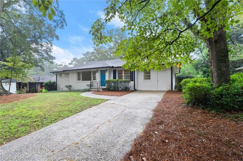 Photo of 174 Cromwell Road, Sandy Springs, GA 30328 (MLS # 7829798)