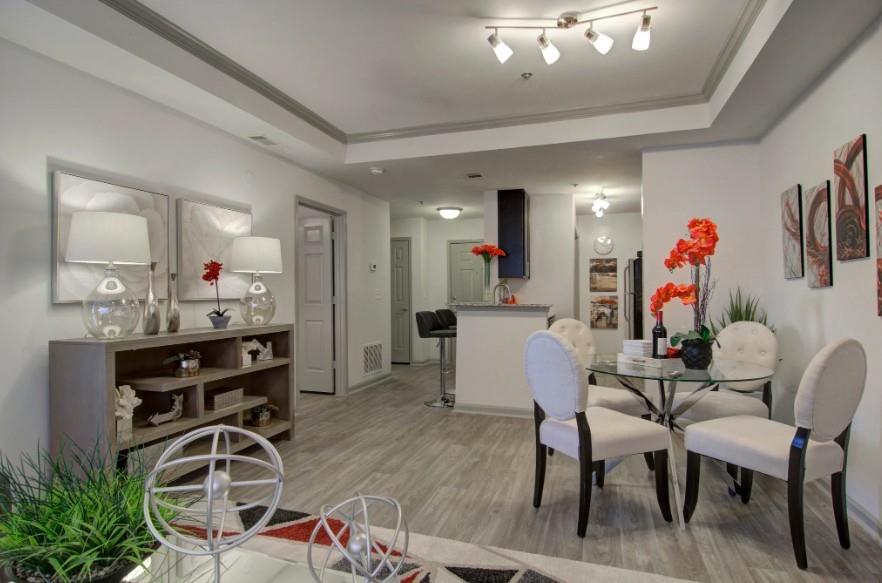 1970 Peachford Road 05111