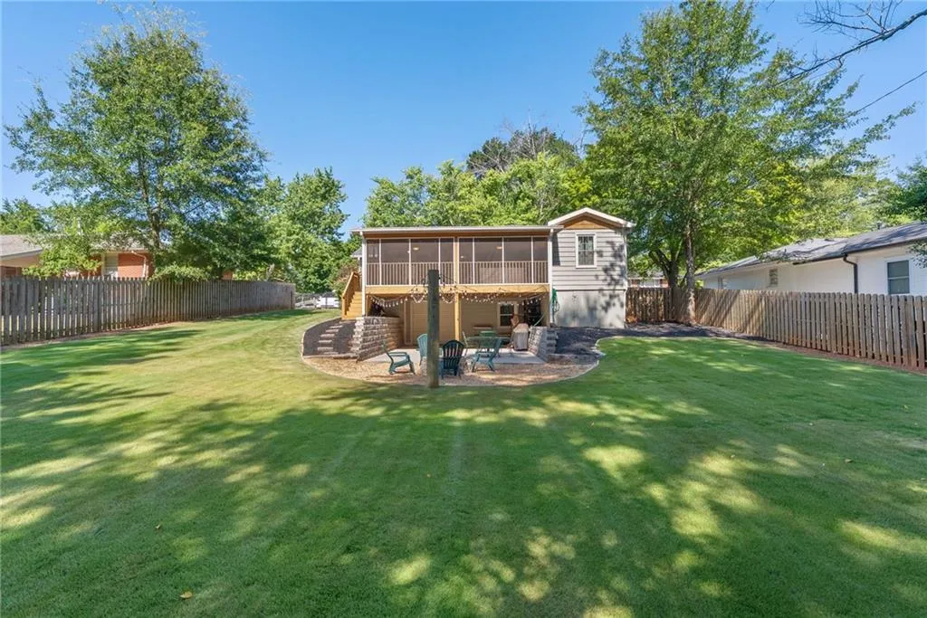 Marietta, Georgia 30067, United States, 2 Bedrooms Bedrooms, ,2 BathroomsBathrooms,Residential,Coming Soon,175303