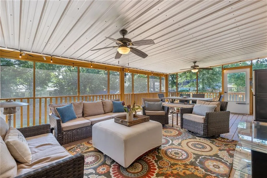 Marietta, Georgia 30067, United States, 2 Bedrooms Bedrooms, ,2 BathroomsBathrooms,Residential,Coming Soon,175303