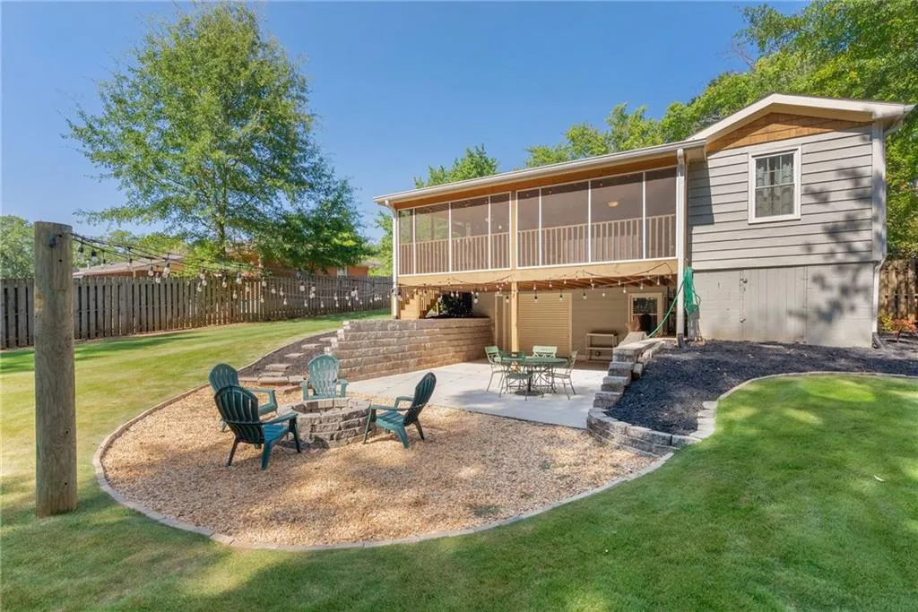 Marietta, Georgia 30067, United States, 2 Bedrooms Bedrooms, ,2 BathroomsBathrooms,Residential,Coming Soon,175303