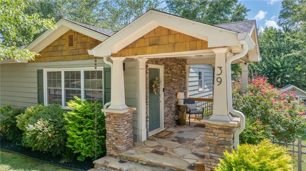 Marietta, Georgia 30067, United States, 2 Bedrooms Bedrooms, ,2 BathroomsBathrooms,Residential,Coming Soon,175303