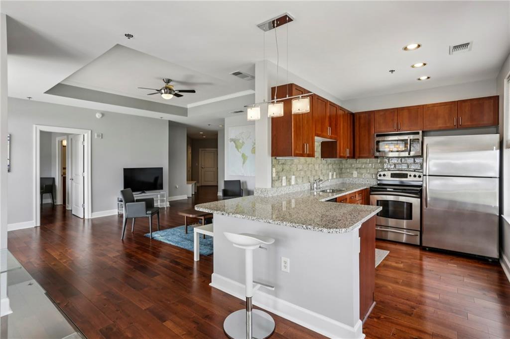 325 E Paces Ferry Road NE 1805