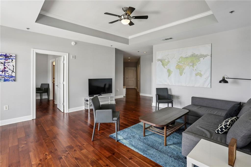 325 E Paces Ferry Road NE 1805