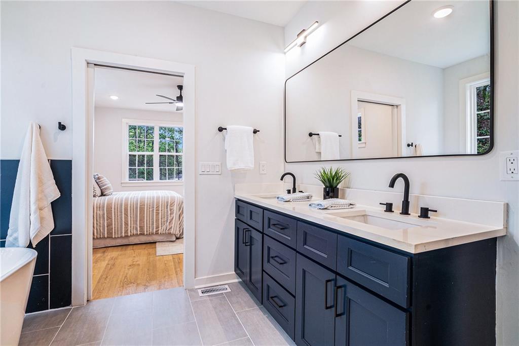 5260 Moore Street, Stone Mountain, Georgia image 14