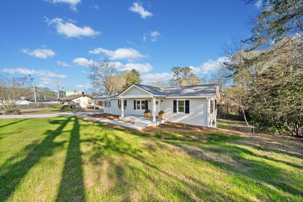 3784 Robinson Road NE