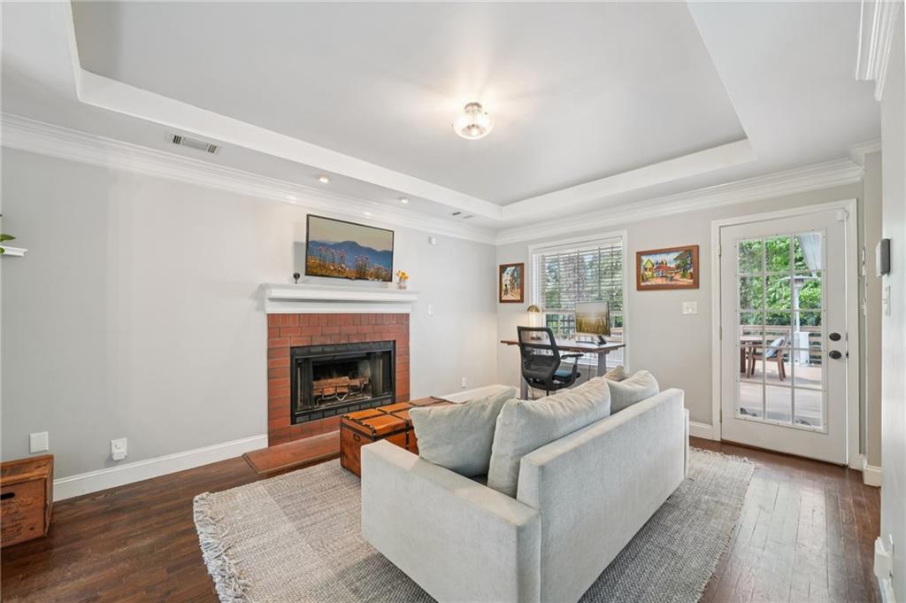 2099 NE Clairmont Terrace NE