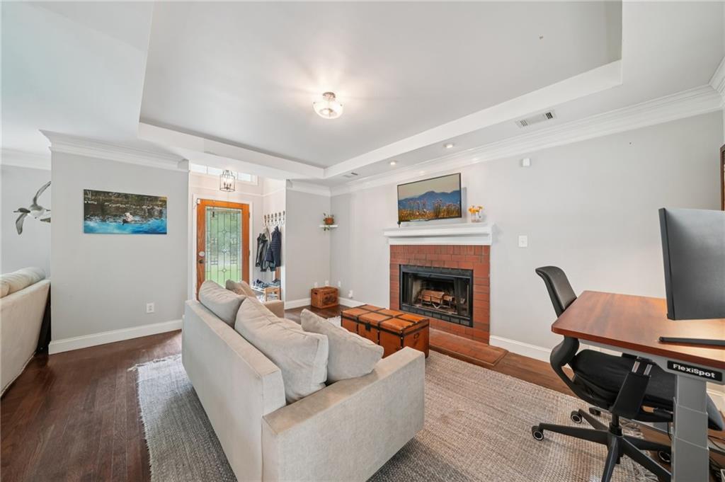 2099 NE Clairmont Terrace NE