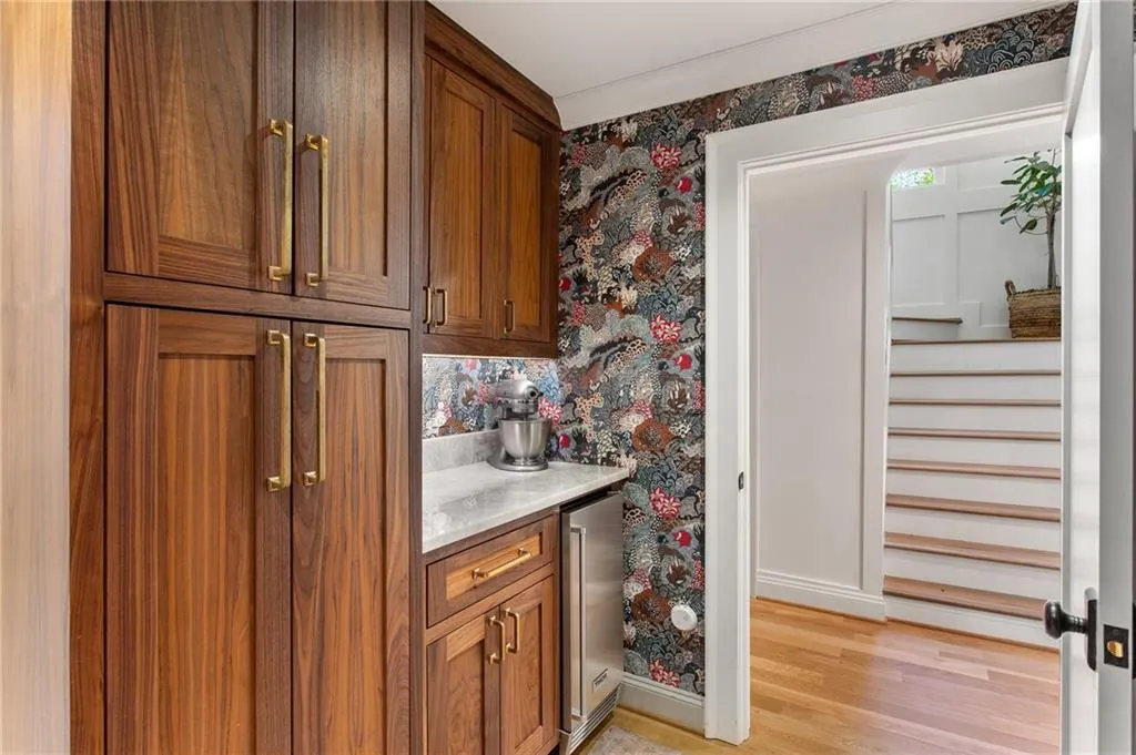 Smyrna, Georgia 30082, United States, 6 Bedrooms Bedrooms, ,5 BathroomsBathrooms,Residential,Active,113885