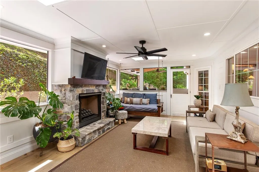 Smyrna, Georgia 30082, United States, 6 Bedrooms Bedrooms, ,5 BathroomsBathrooms,Residential,Active,113885