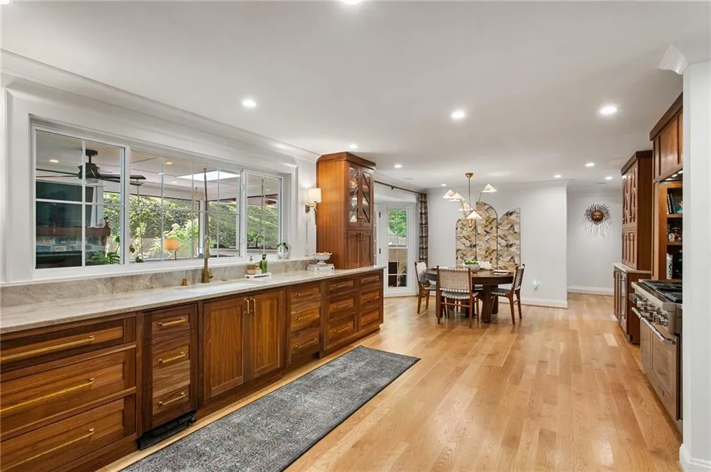 Smyrna, Georgia 30082, United States, 6 Bedrooms Bedrooms, ,5 BathroomsBathrooms,Residential,Active,113885