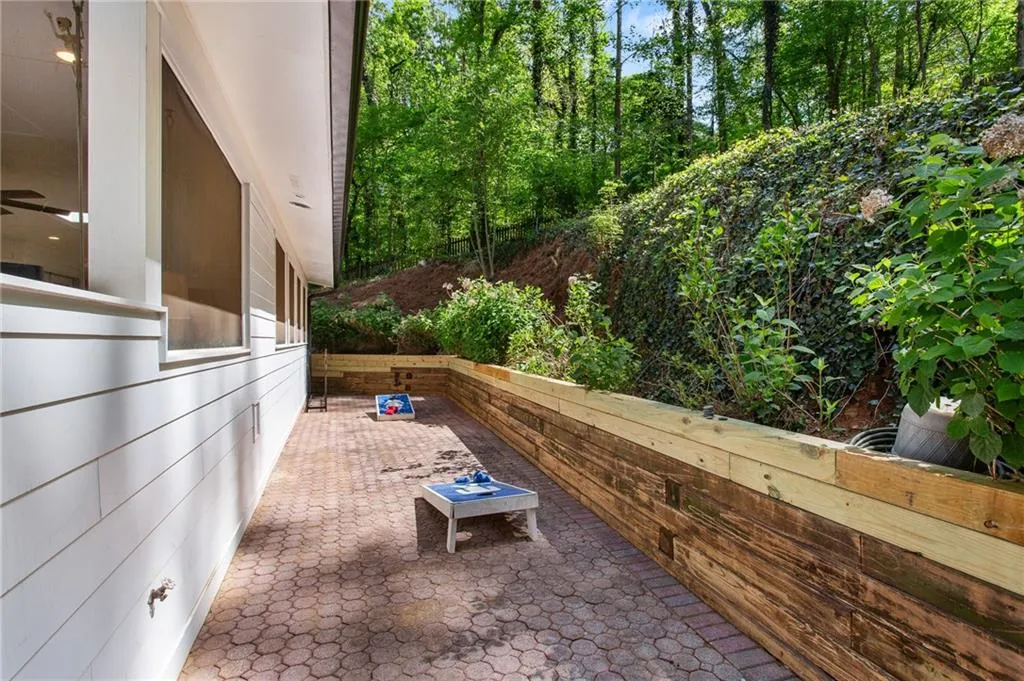 Smyrna, Georgia 30082, United States, 6 Bedrooms Bedrooms, ,5 BathroomsBathrooms,Residential,Active,113885