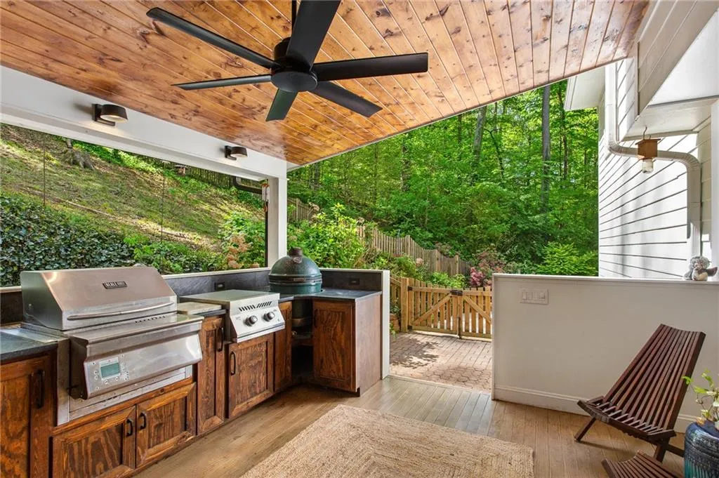 Smyrna, Georgia 30082, United States, 6 Bedrooms Bedrooms, ,5 BathroomsBathrooms,Residential,Active,113885