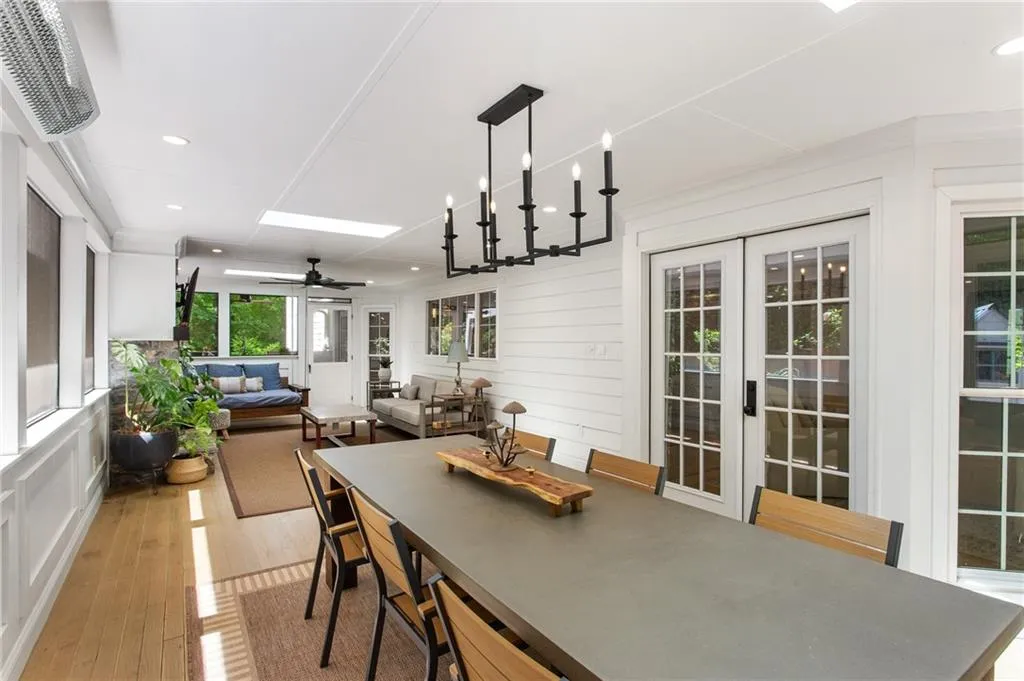 Smyrna, Georgia 30082, United States, 6 Bedrooms Bedrooms, ,5 BathroomsBathrooms,Residential,Active,113885