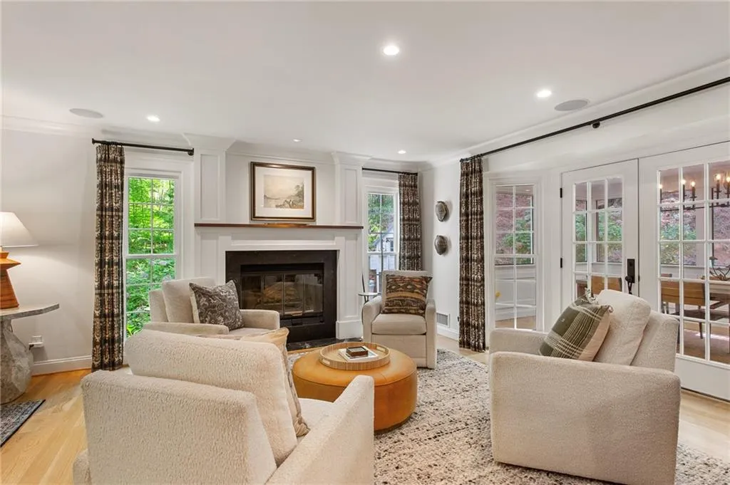 Smyrna, Georgia 30082, United States, 6 Bedrooms Bedrooms, ,5 BathroomsBathrooms,Residential,Active,113885